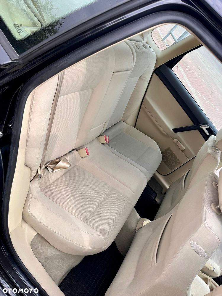 Volkswagen Polo - 13