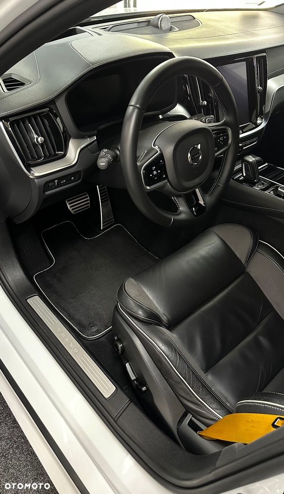 Volvo S60 T8 AWD Plug-In Hybrid Polestar Engineered - 7