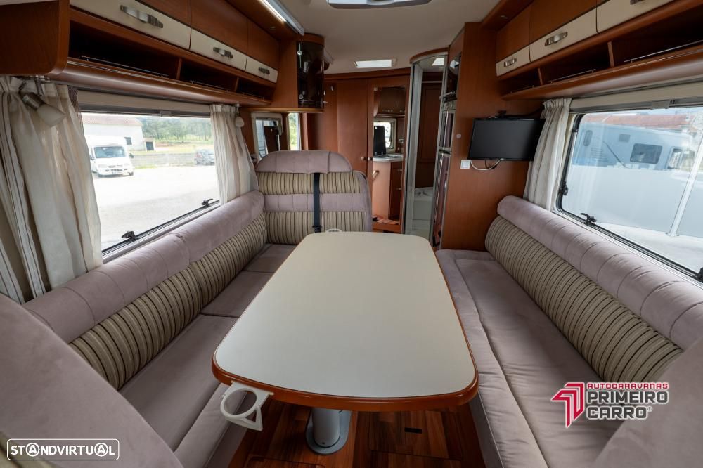 Hymer Classe B sala grande - 7