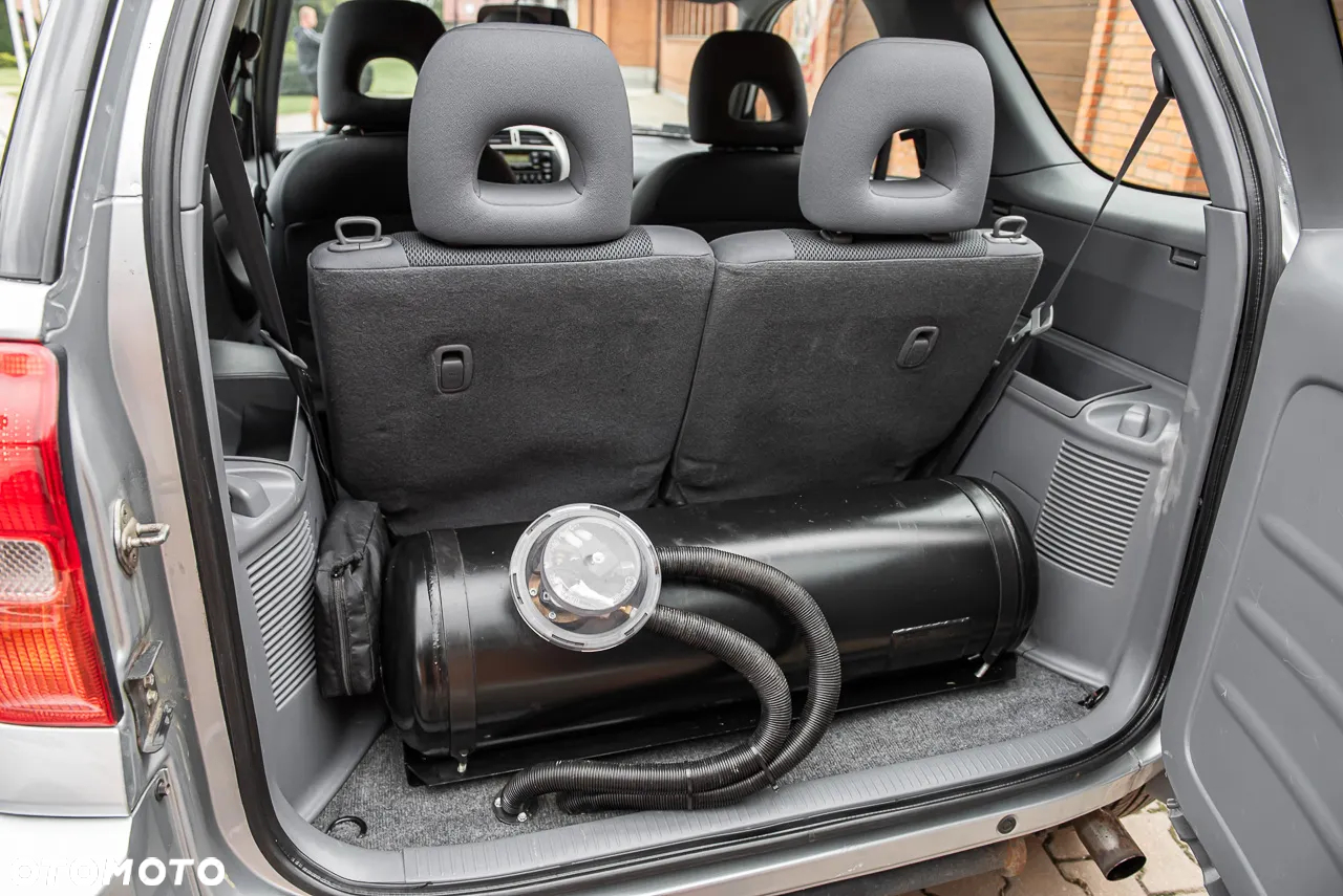 Toyota RAV4 2.0 VVT-i Sol - 21