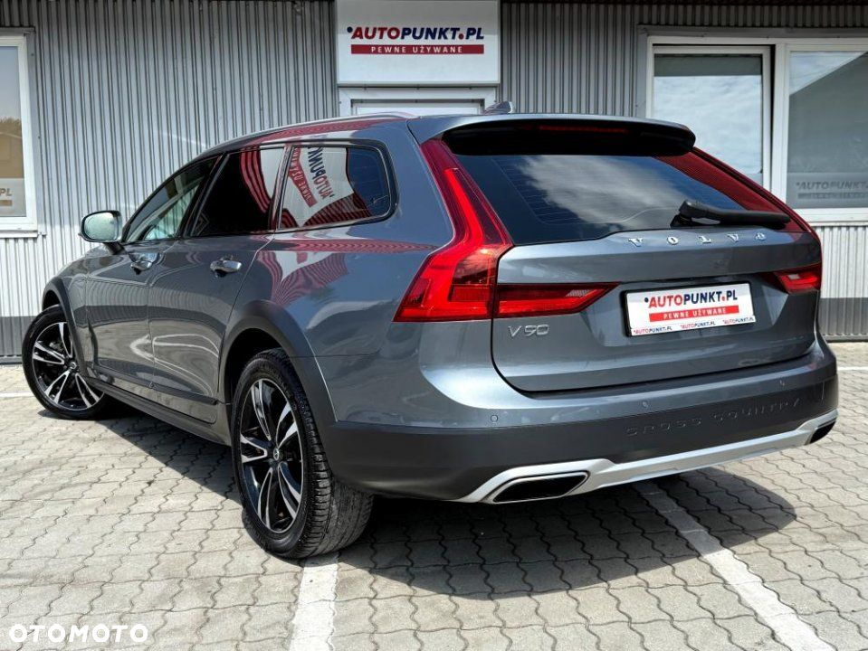 Volvo V90 Cross Country - 3