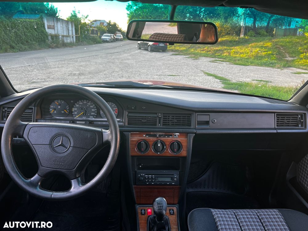 Mercedes-Benz 190 - 9