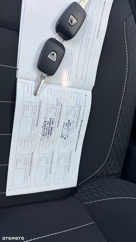 Dacia Sandero SCe 75 Laureate - 38