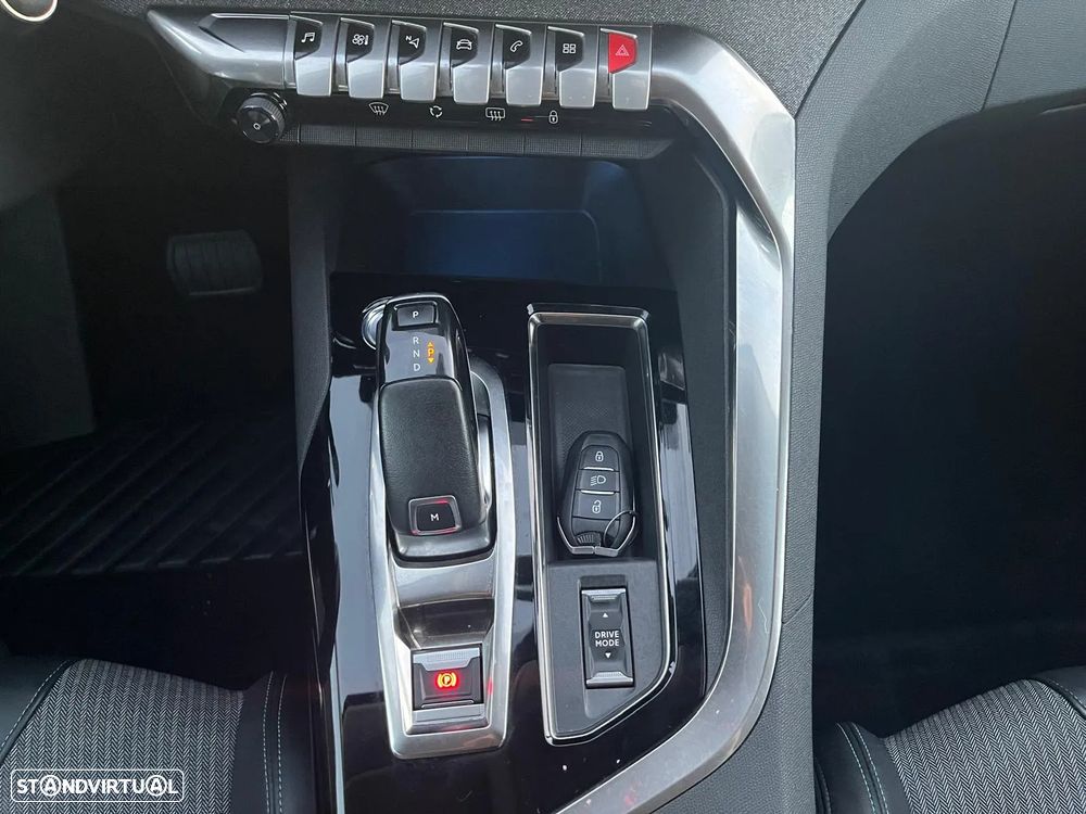 Peugeot 3008 1.5 BlueHDi Allure EAT8 - 26