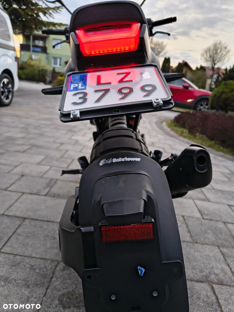 Husqvarna Svartpilen - 15
