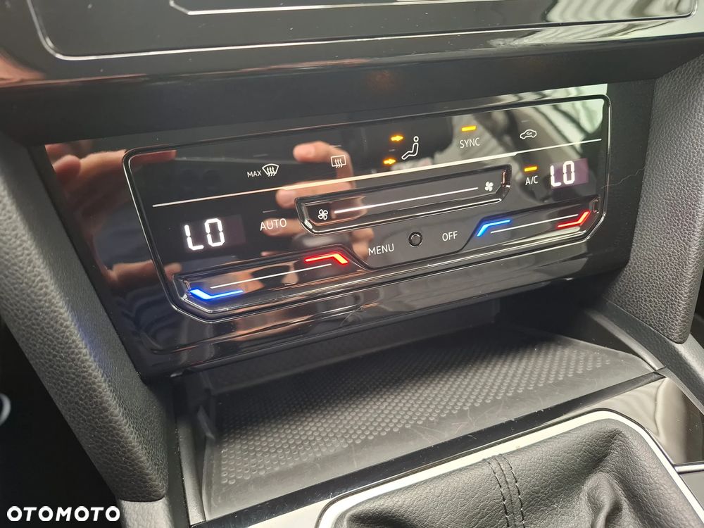 Volkswagen Passat Variant 1.5 TSI EVO Business - 17