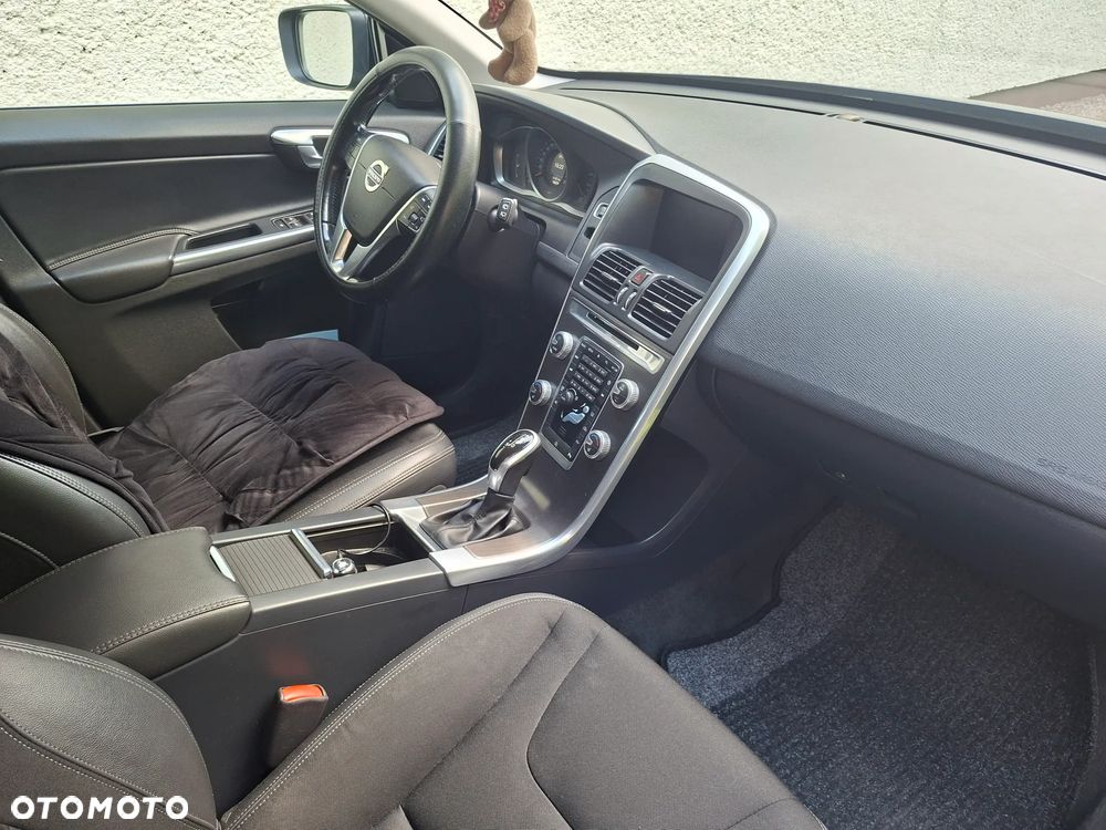 Volvo XC 60 D4 Geartronic Momentum - 5