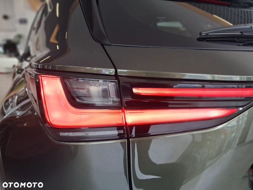 Lexus NX 350h Prestige AWD - 11