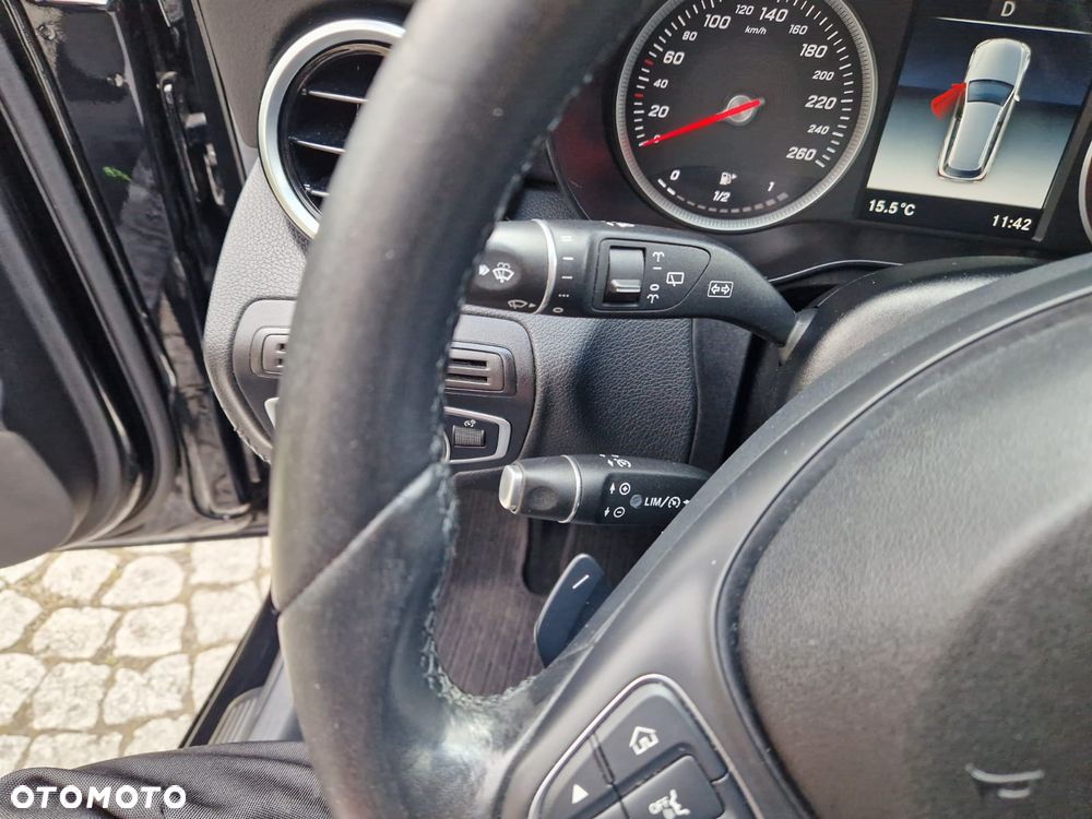 Mercedes-Benz Klasa C 220 CDI DPF Automatik BlueEFFICIENCY Elegance - 27