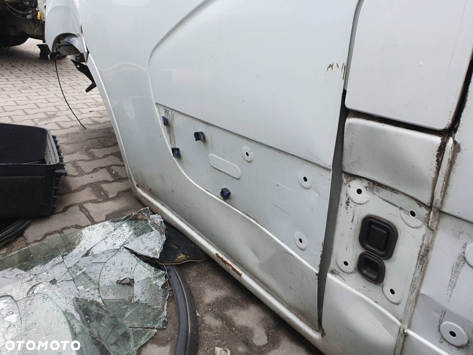 DRZWI LEWE PRZÓD RENAULT MASTER III L2H2 O389 - 5