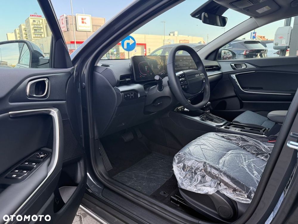 Kia XCeed 1.6 T-GDI M DCT - 16