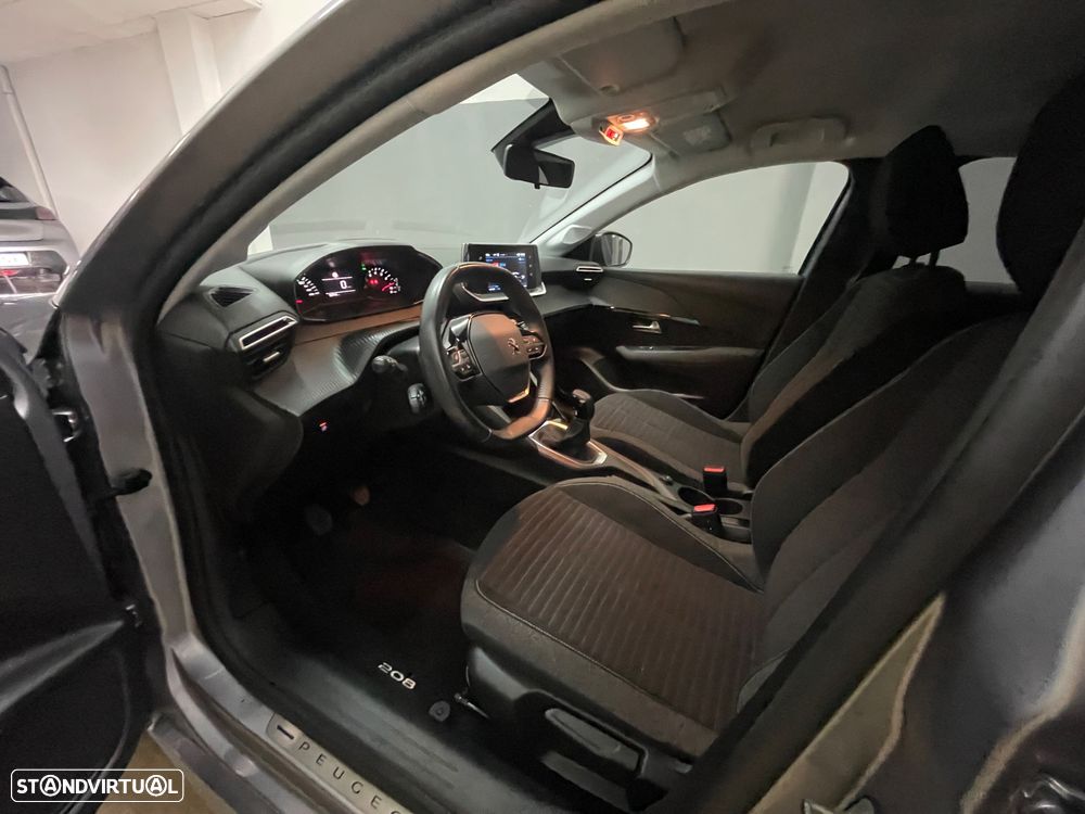 Peugeot 208 1.2 PureTech SE Style - 11