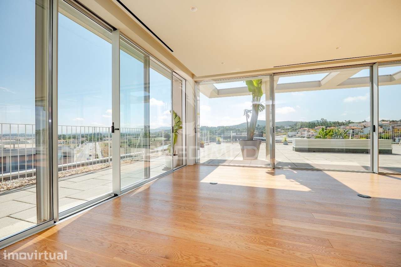 Penthouse T4 Nova | Terraço Panorâmico | Barcelinhos - Grande imagem: 2/39