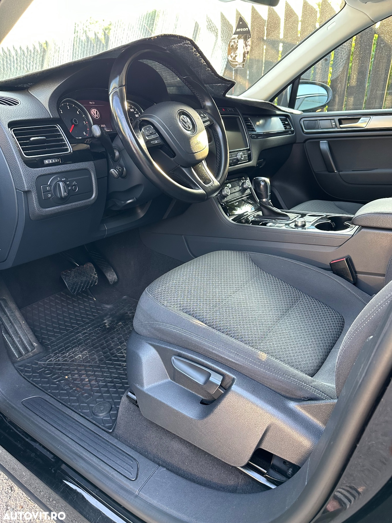Volkswagen Touareg - 9