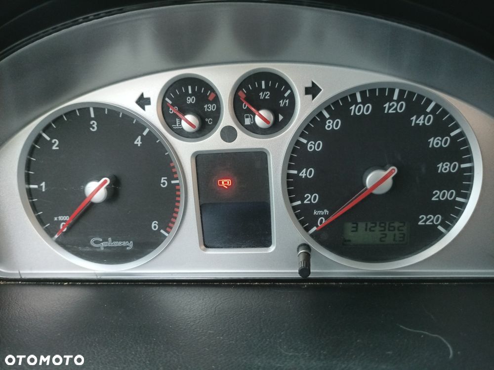 Ford Galaxy - 11