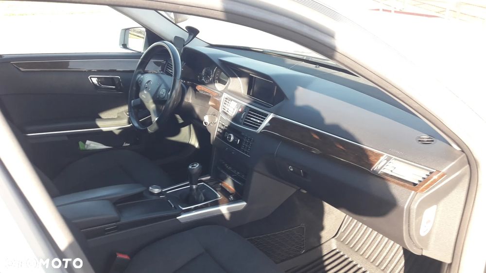 Mercedes-Benz Klasa E 200 CGI BlueEFFICIENCY - 8