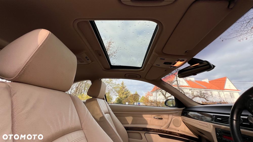 BMW Seria 3 325d Coupe - 10