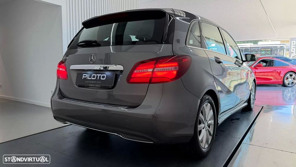 Mercedes-Benz B 180 - 9
