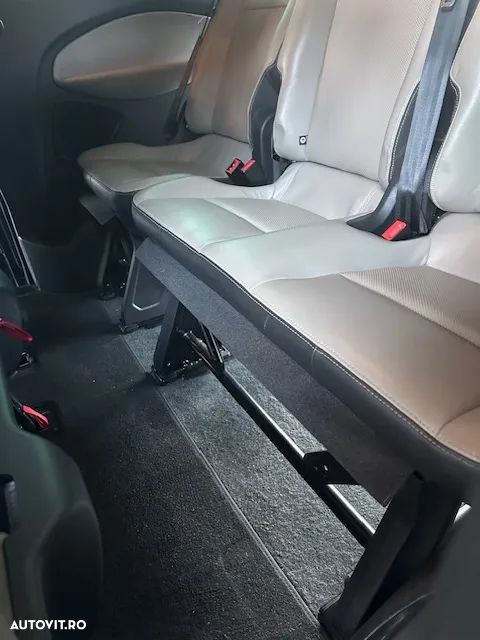 Ford Tourneo Custom 300 L2H1 VA Titanium - 16