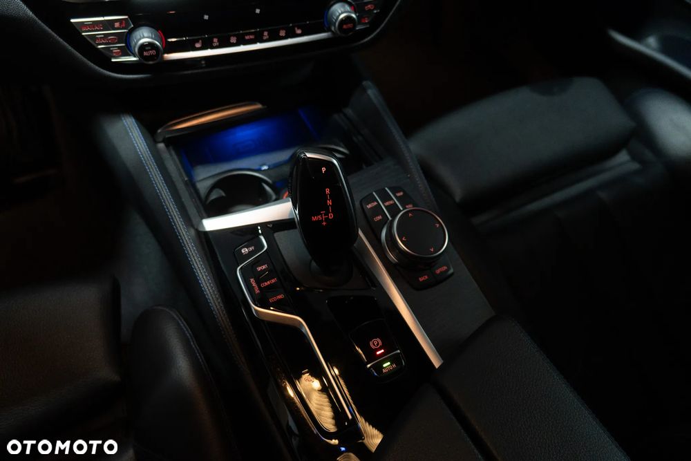 BMW Seria 5 530d xDrive M Sport Edition - 26