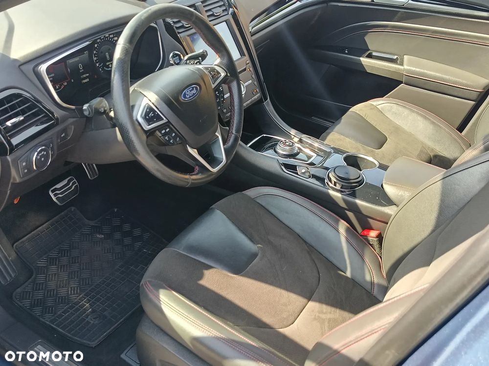 Ford Mondeo - 22