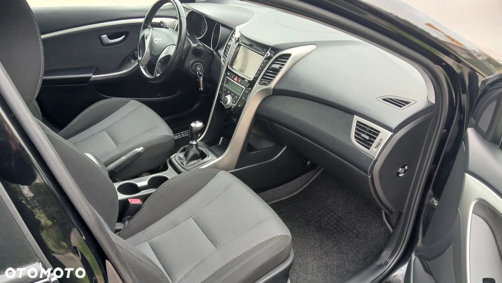 Hyundai i30 blue 1.6 GDI Style - 16