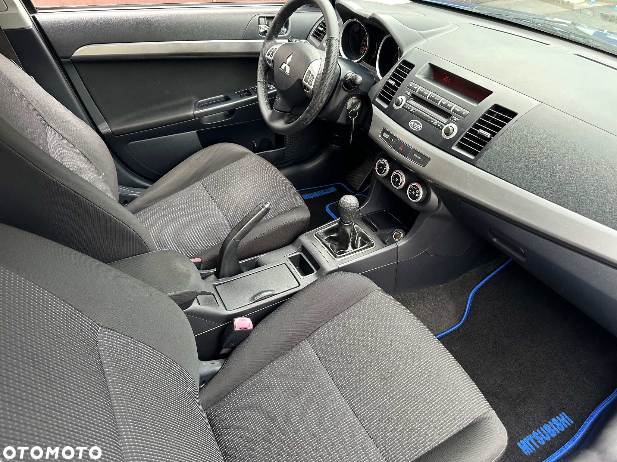 Mitsubishi Lancer 1.8 Intense - 21