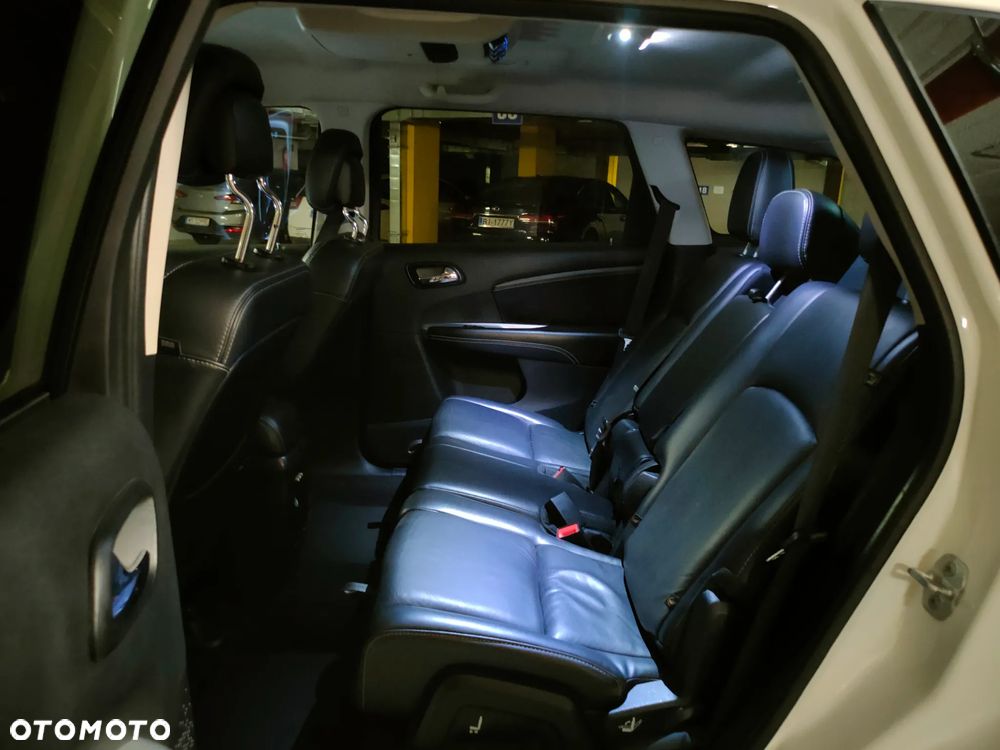 Fiat Freemont 2.0 Multijet 16V DPF Automatik Allrad Lounge - 17