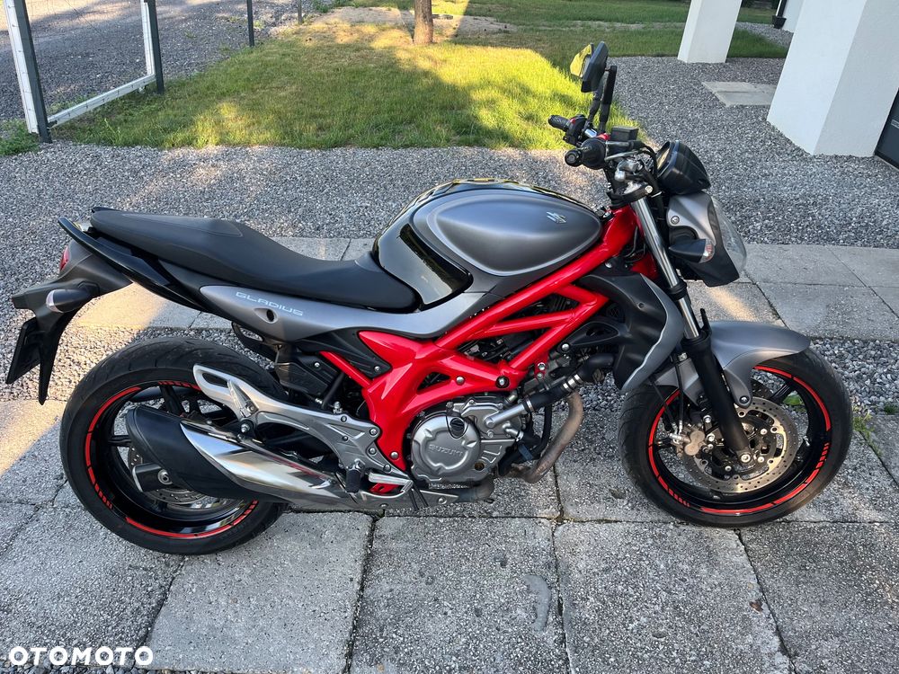 Suzuki Gladius - 3