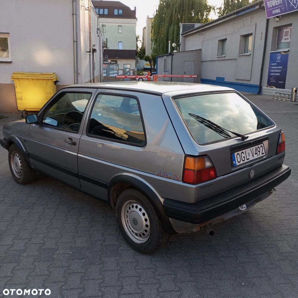 Volkswagen Golf - 17