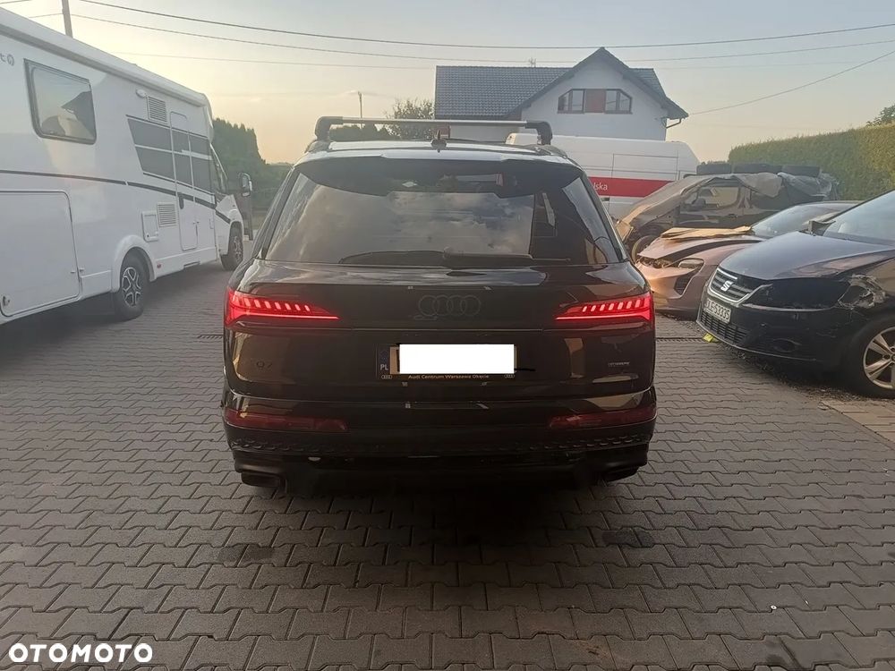 Audi Q7 TFSI e PHEV 360 kW Quattro S Line Tiptr - 6