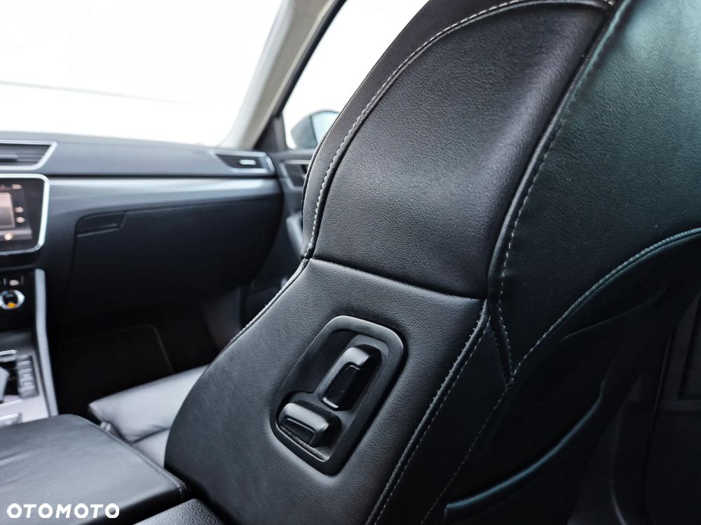 Skoda Superb 1.6 TDI DSG Ambition - 27