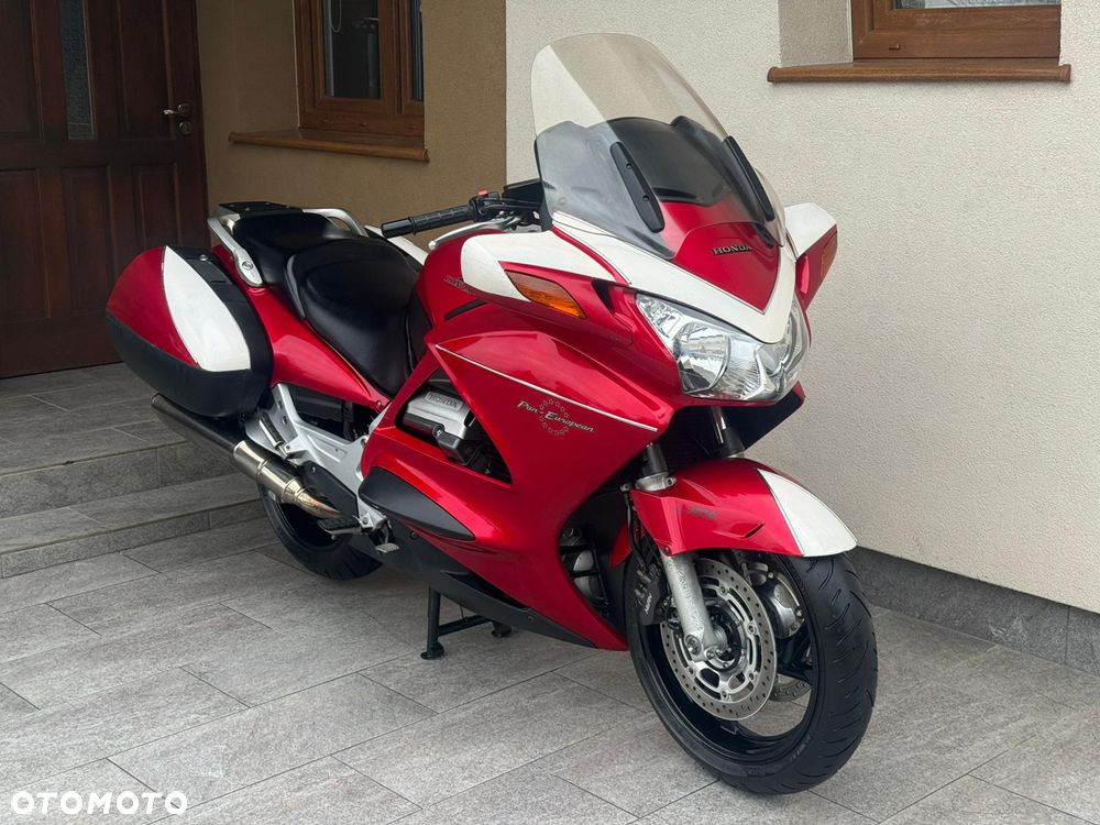 Honda ST - 1