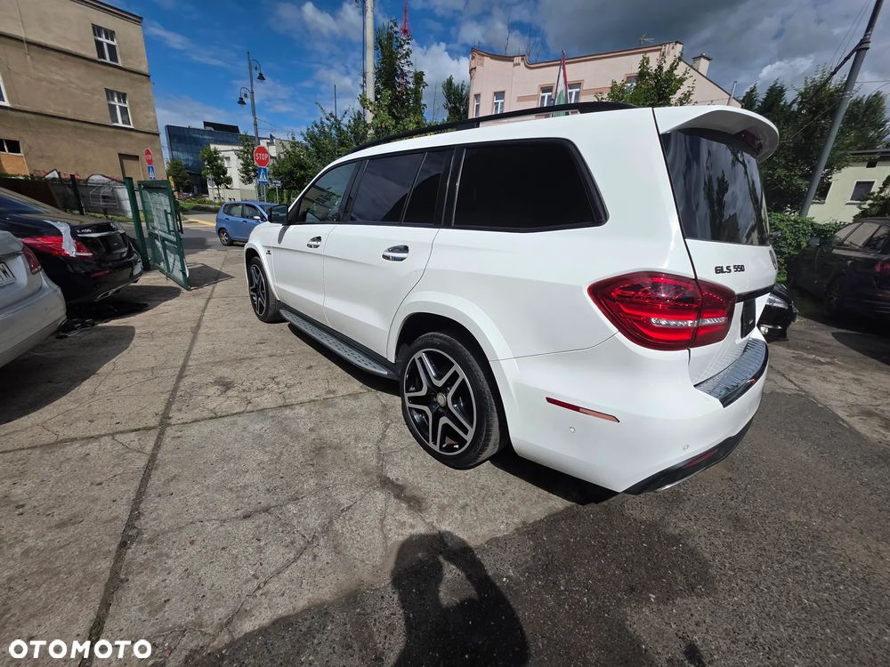 Mercedes-Benz GLS - 8