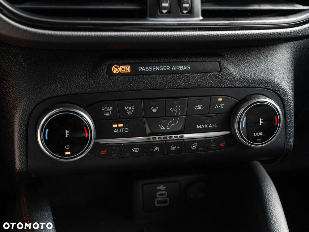 Ford Kuga - 16