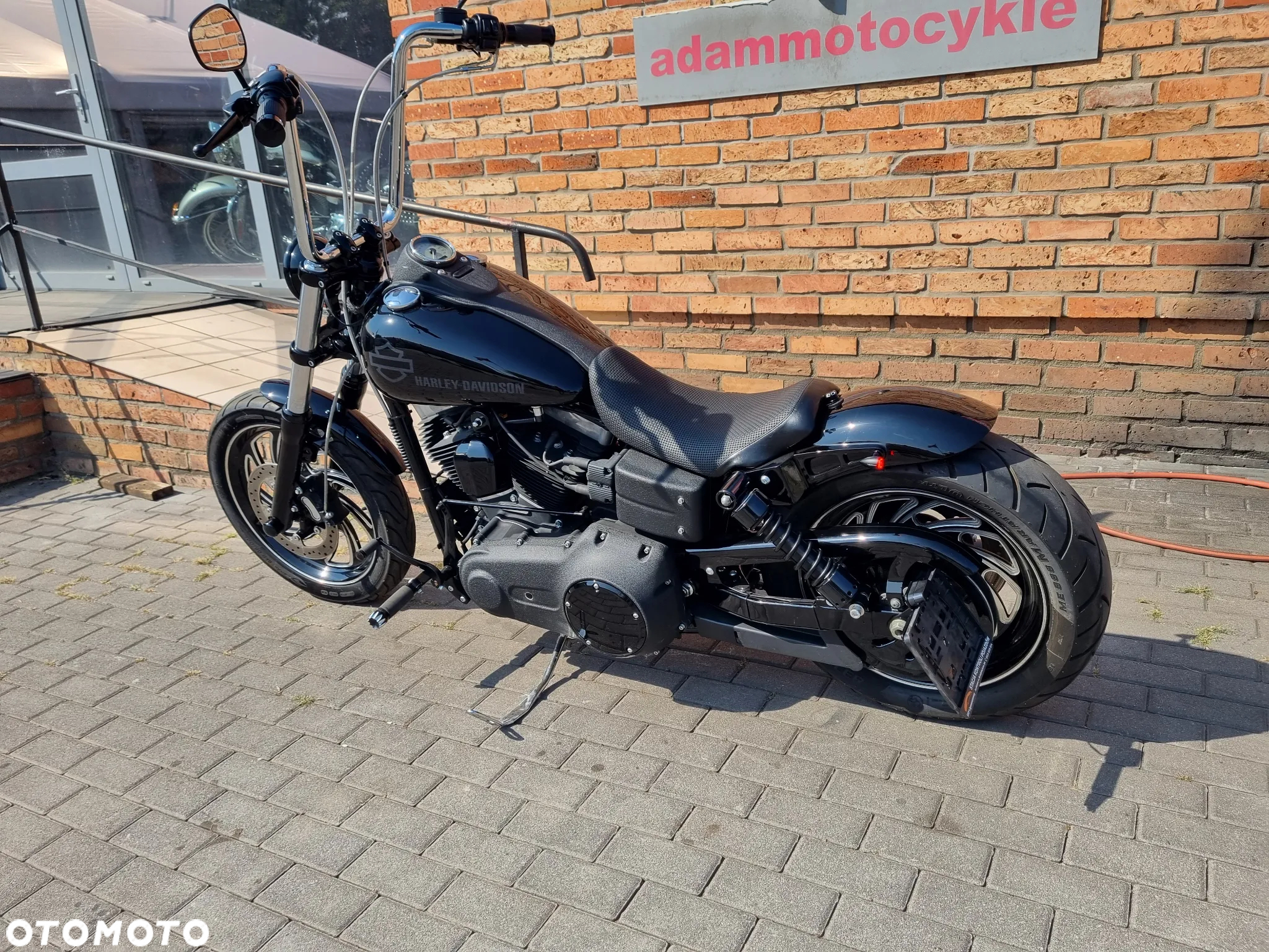 Harley-Davidson Dyna Street Bob - 7