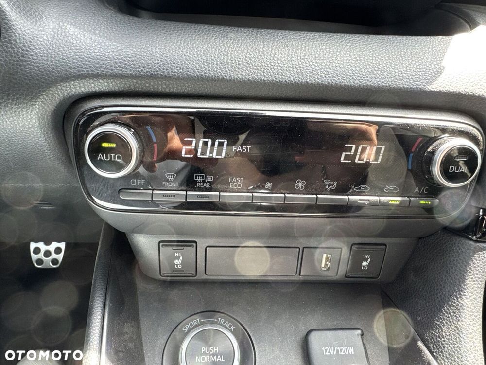 Toyota Yaris - 26