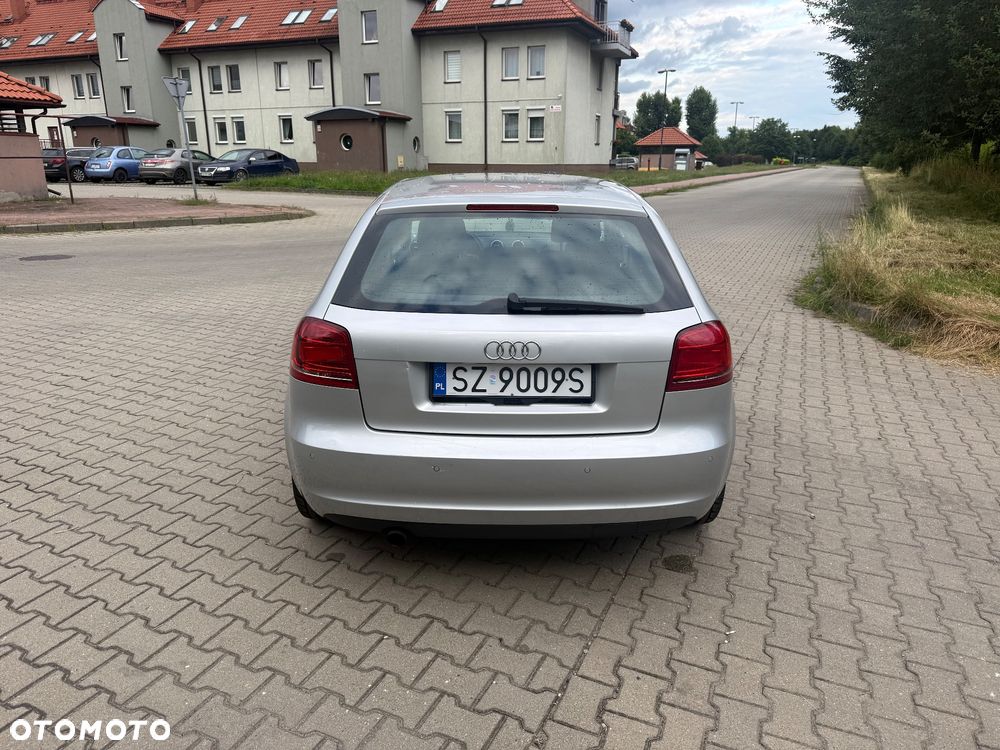 Audi A3 3-drzwiowe 1.6 Ambition - 6