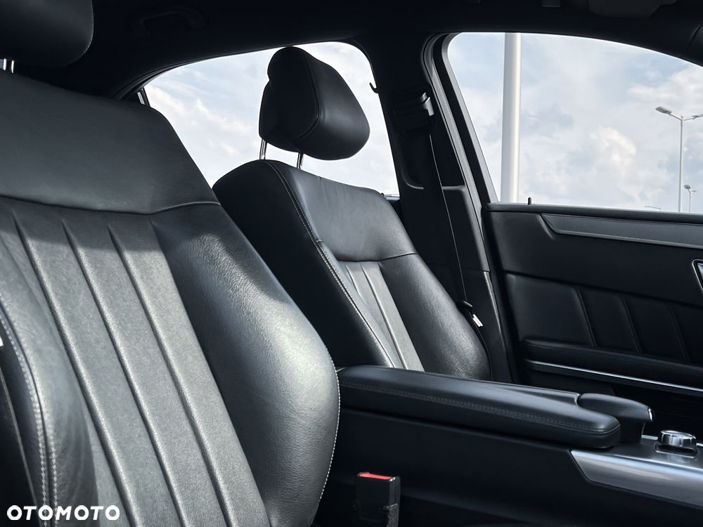 Mercedes-Benz Klasa E 220 CDI DPF BlueEFFICIENCY 7G-TRONIC Avantgarde - 34