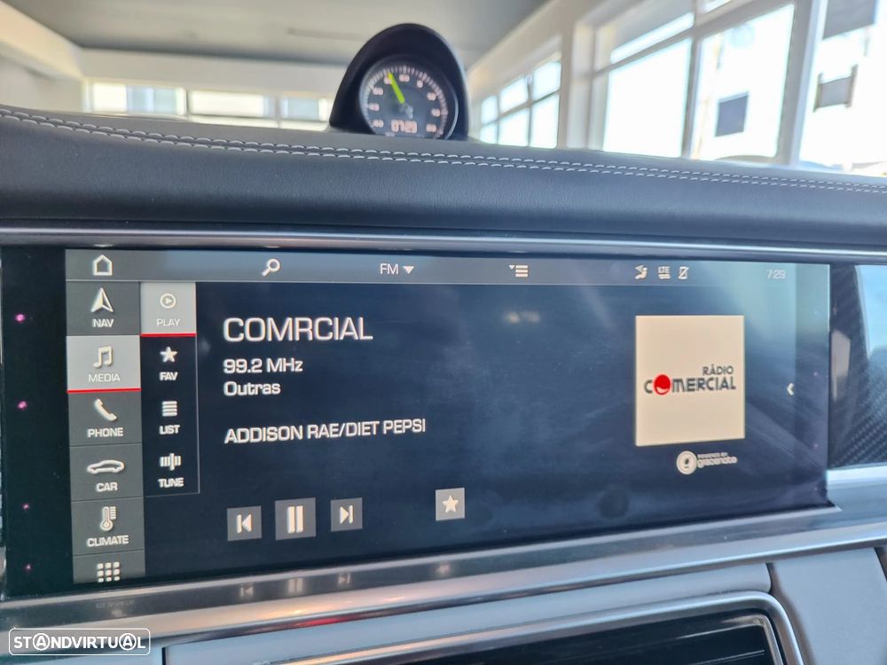 Porsche Panamera 4 E-Hybrid Platinum Edition - 40