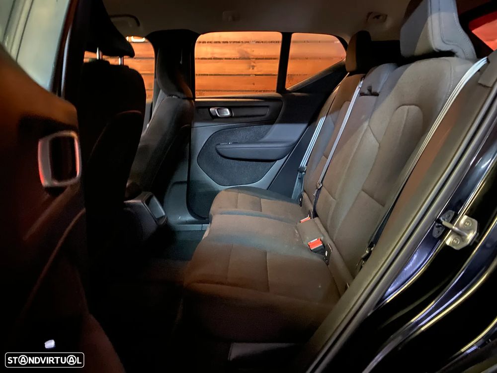 Volvo XC 40 1.5 T2 Momentum - 9