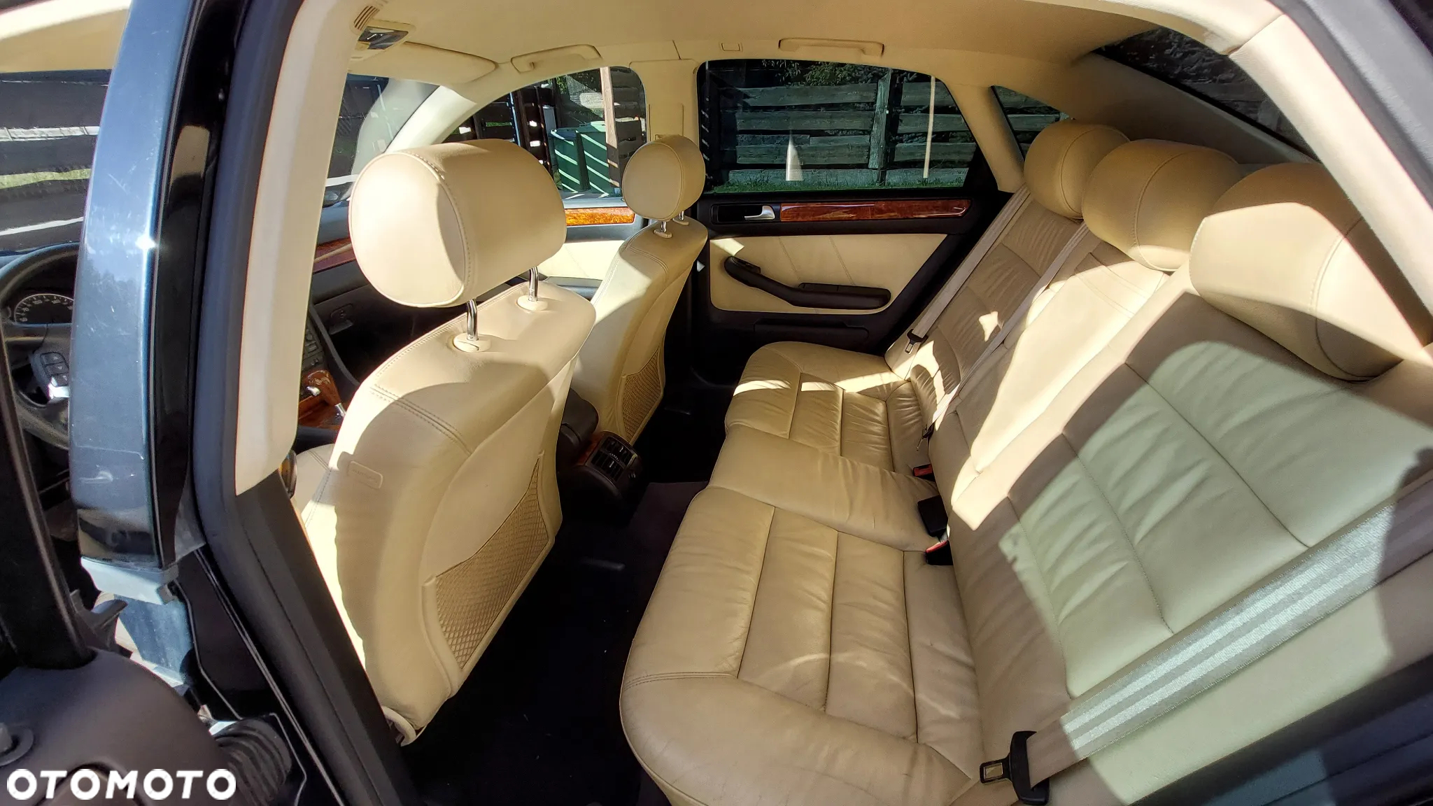 Audi A6 - 6