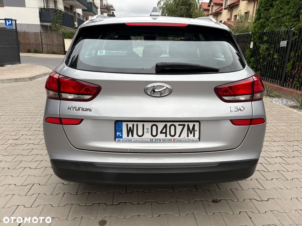 Hyundai i30 1.5 DPI Classic + - 8