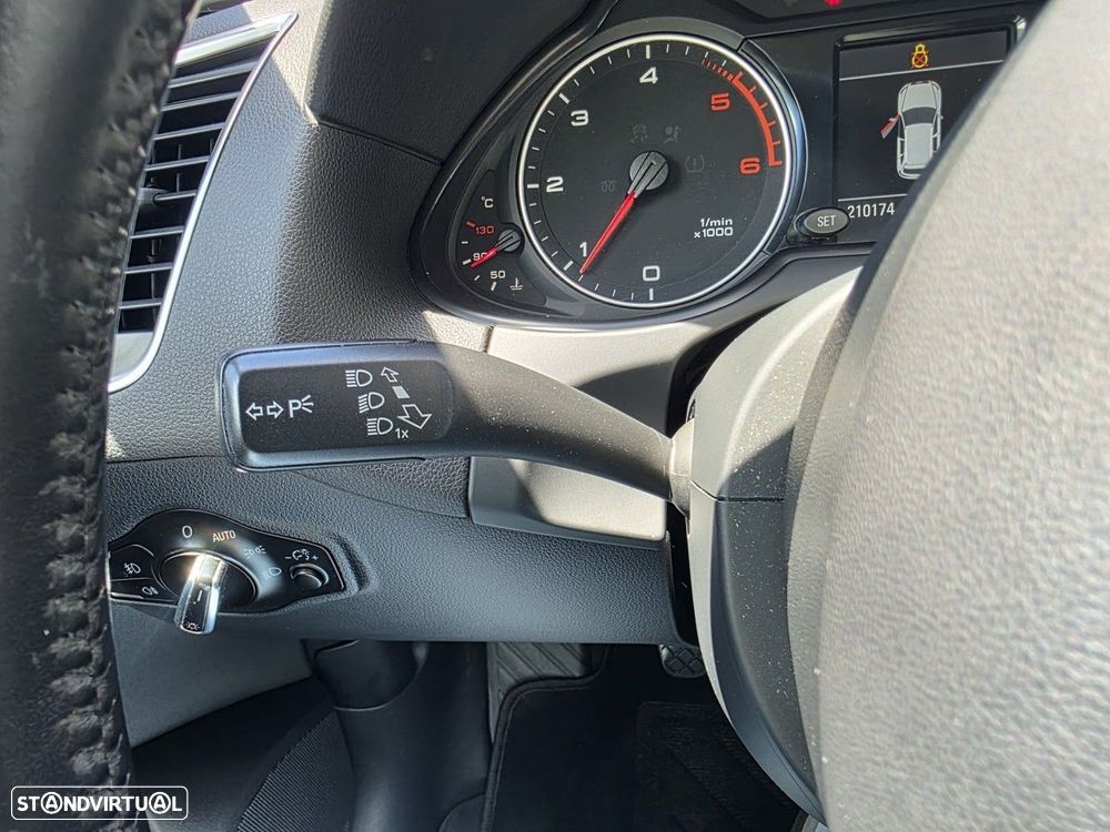 Audi Q5 2.0 TDI Advance - 27