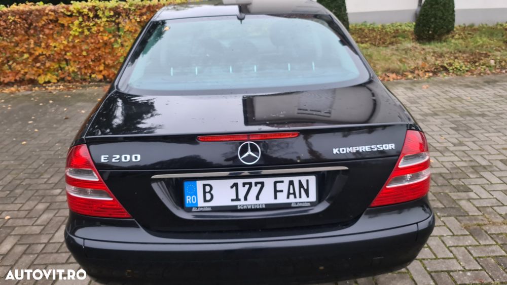 Mercedes-Benz E 200 KOMPRESSOR Elegance - 6
