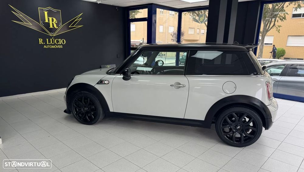 MINI 3 Portas Cooper D - 10