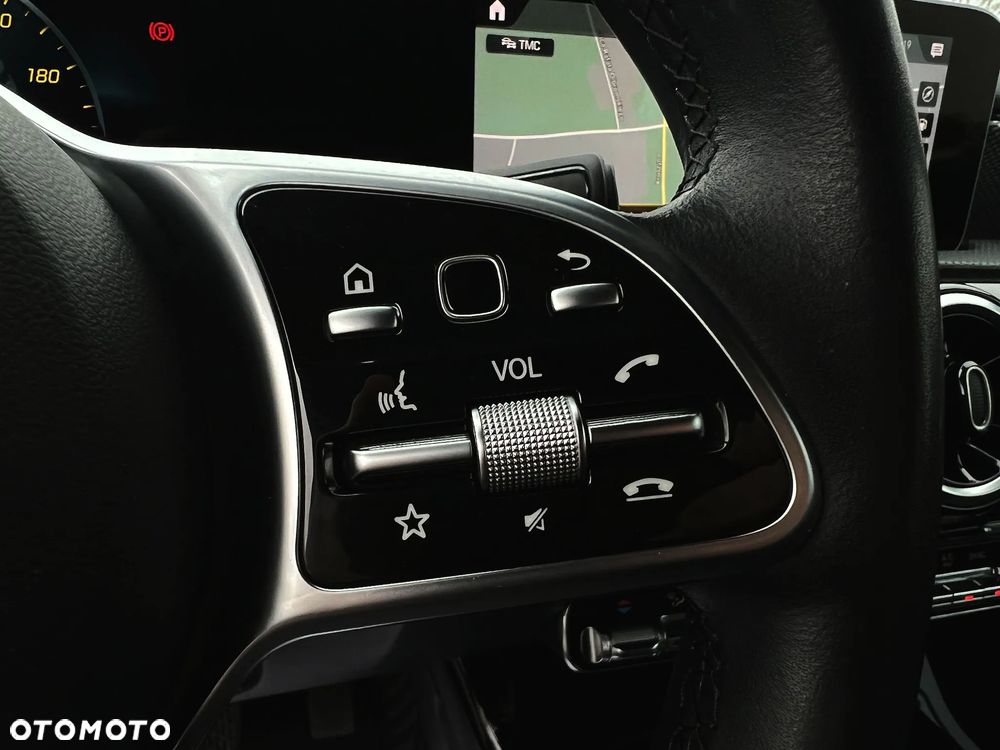 Mercedes-Benz CLA 220 d 8G-DCT - 29