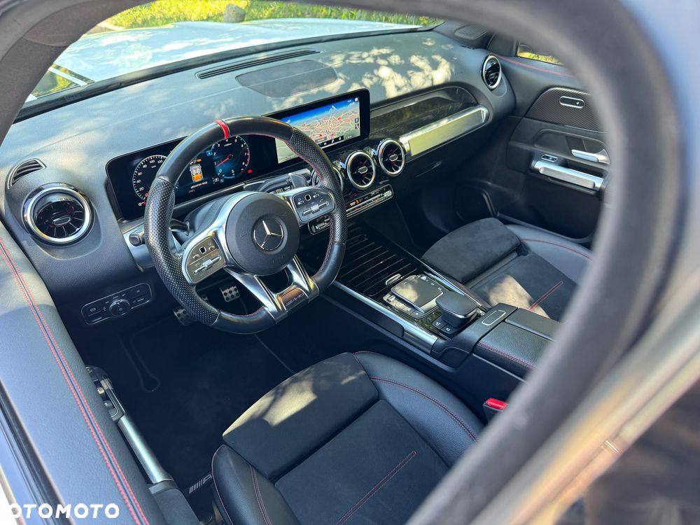 Mercedes-Benz GLB - 15