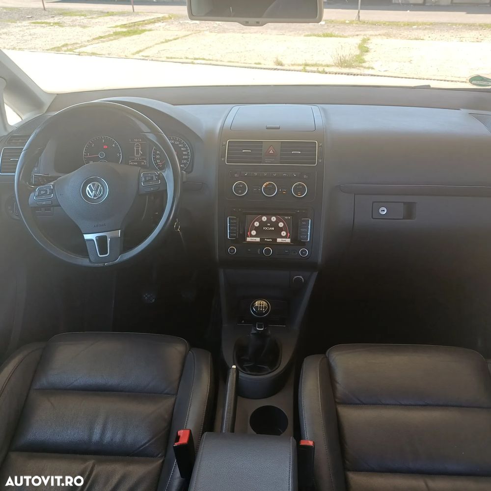 Volkswagen Touran 2.0 TDI DPF Highline - 11