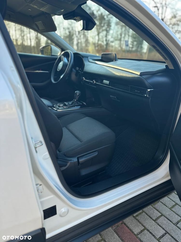 Mazda CX-30 2.0 mHEV Hikari 2WD - 28